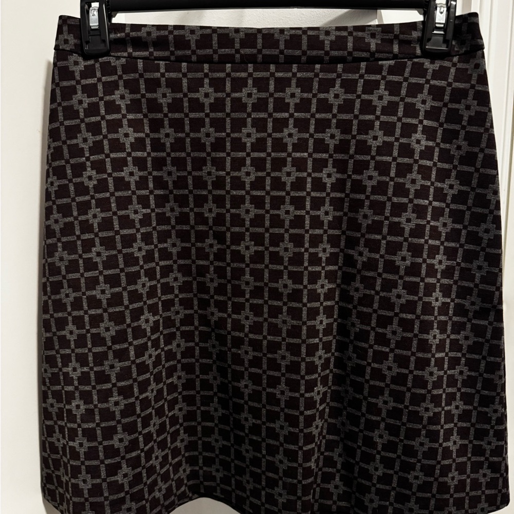Margaret M Elegant Black and Gray Checkered Design